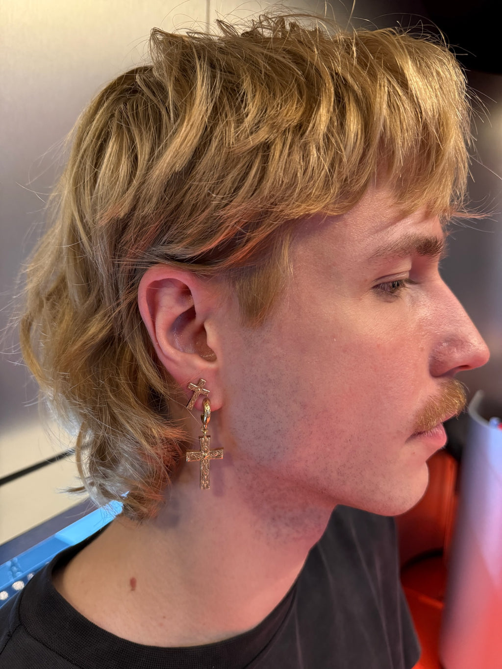 Crossed Earring Gold