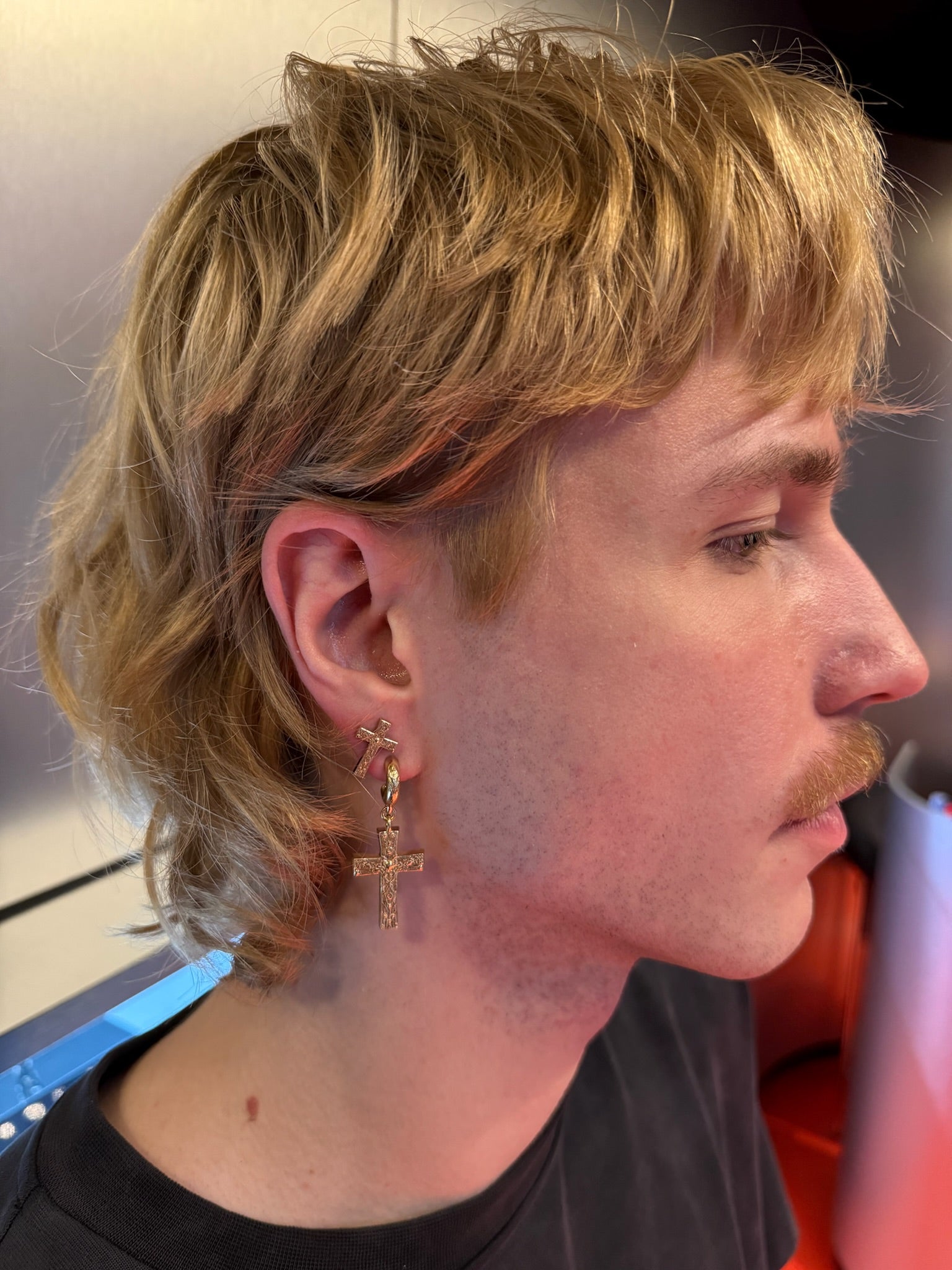 Crossed Earring Gold