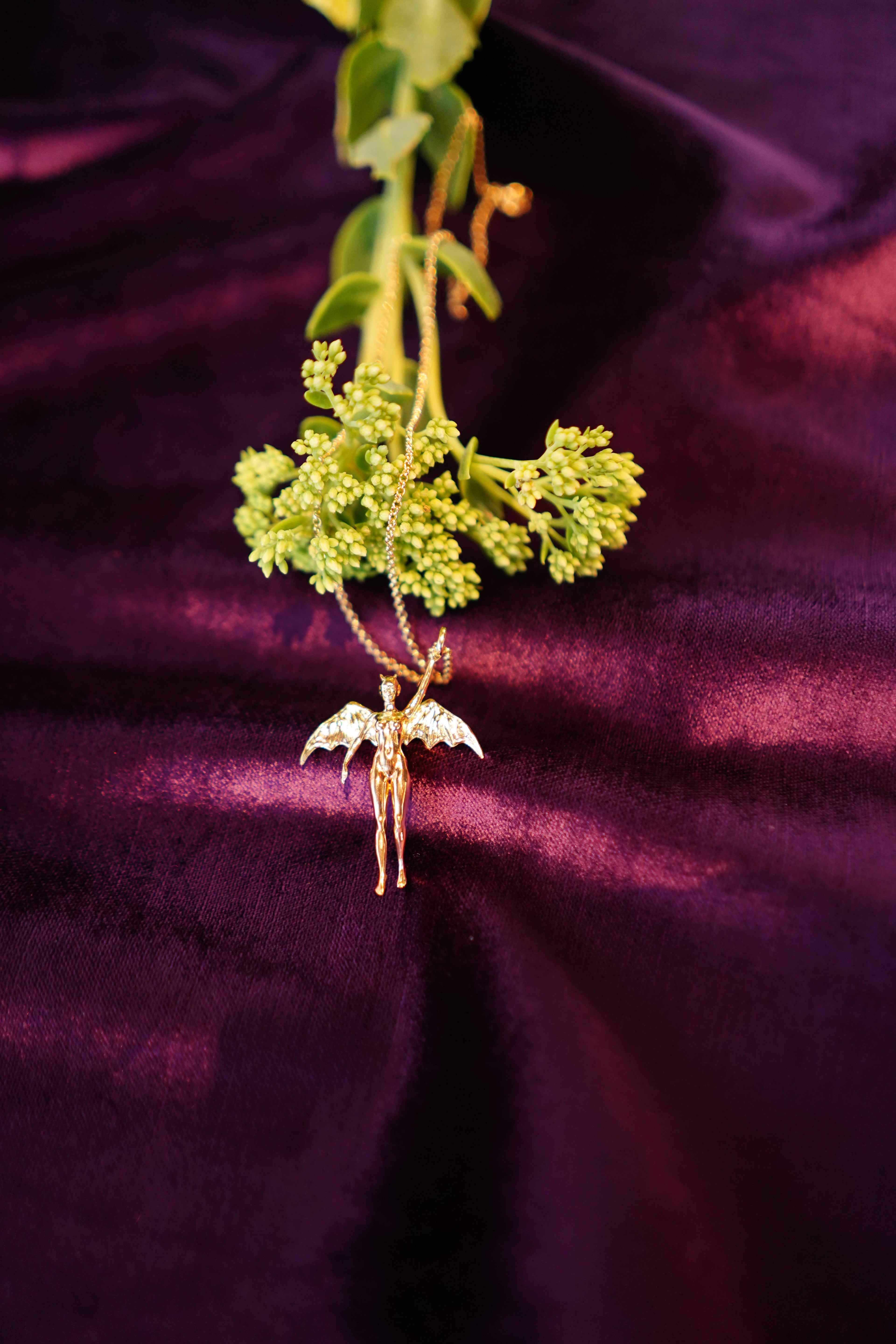 Diablica Pendant Gold